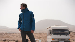 Model in Montreet Runner Jacke 